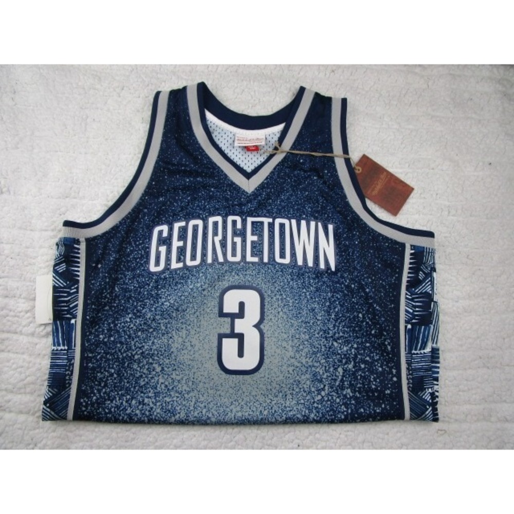 Mitchell & Ness Men's Large Allen Iverson Georgetown Hoyas 95-96 Gradiant Jersey